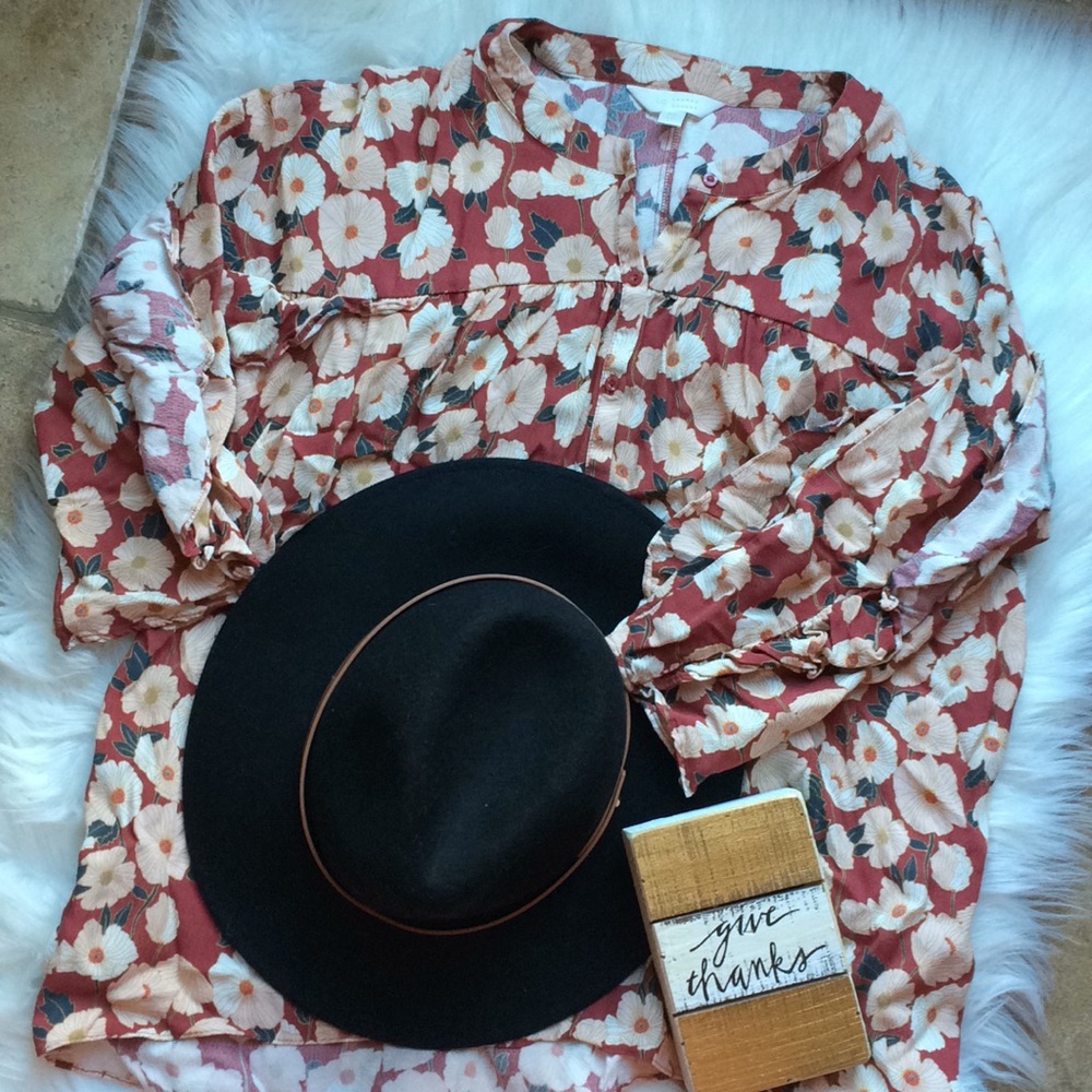 Lauren Conrad top